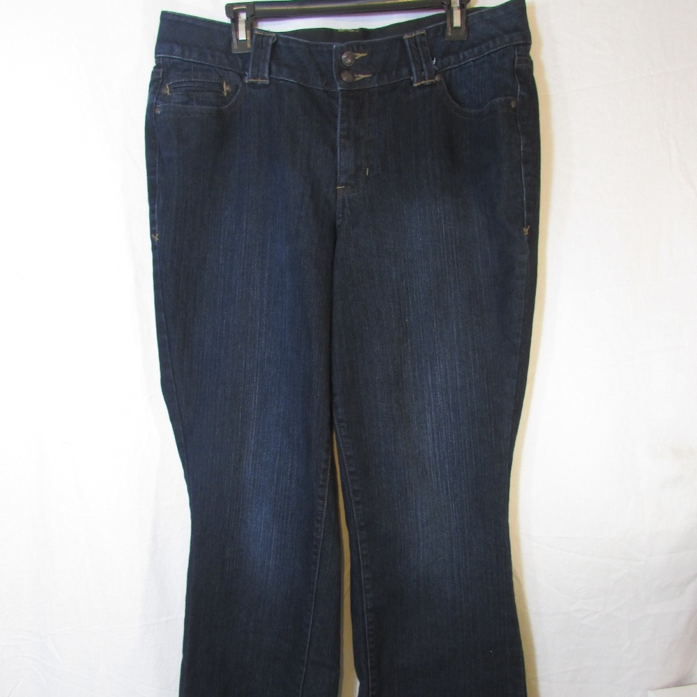 Lane Bryant Distinctly BootCut Stretch Jeans sz 16